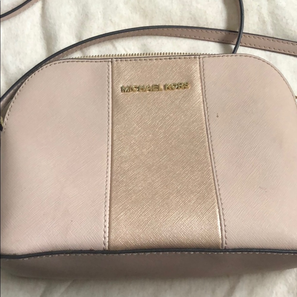 Michael kors cross body purse